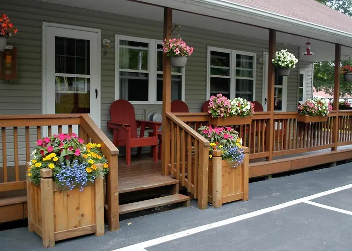 Country Cottages And Motel