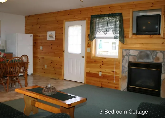 Country Cottages And Motel