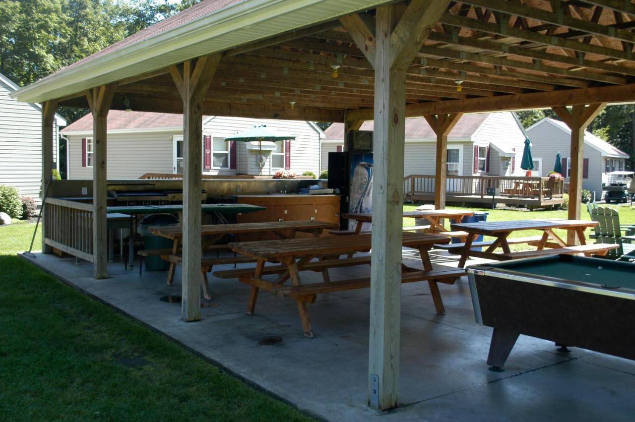 Hotel Country Cottages And Motel Lake George