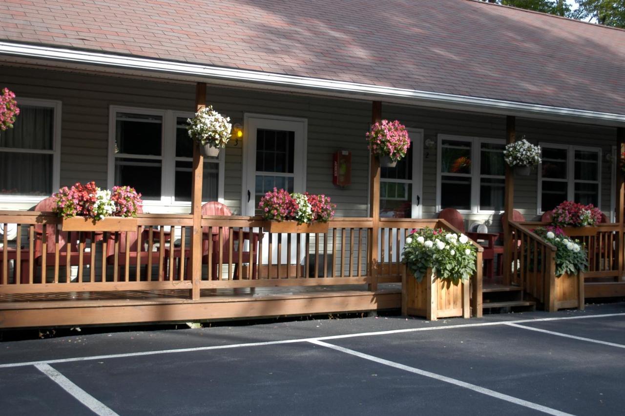 Country Cottages And Motel Lake George