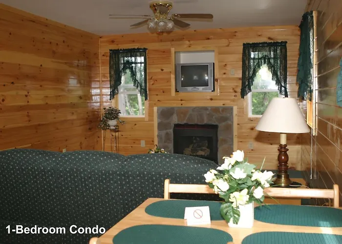 Country Cottages And Motel
