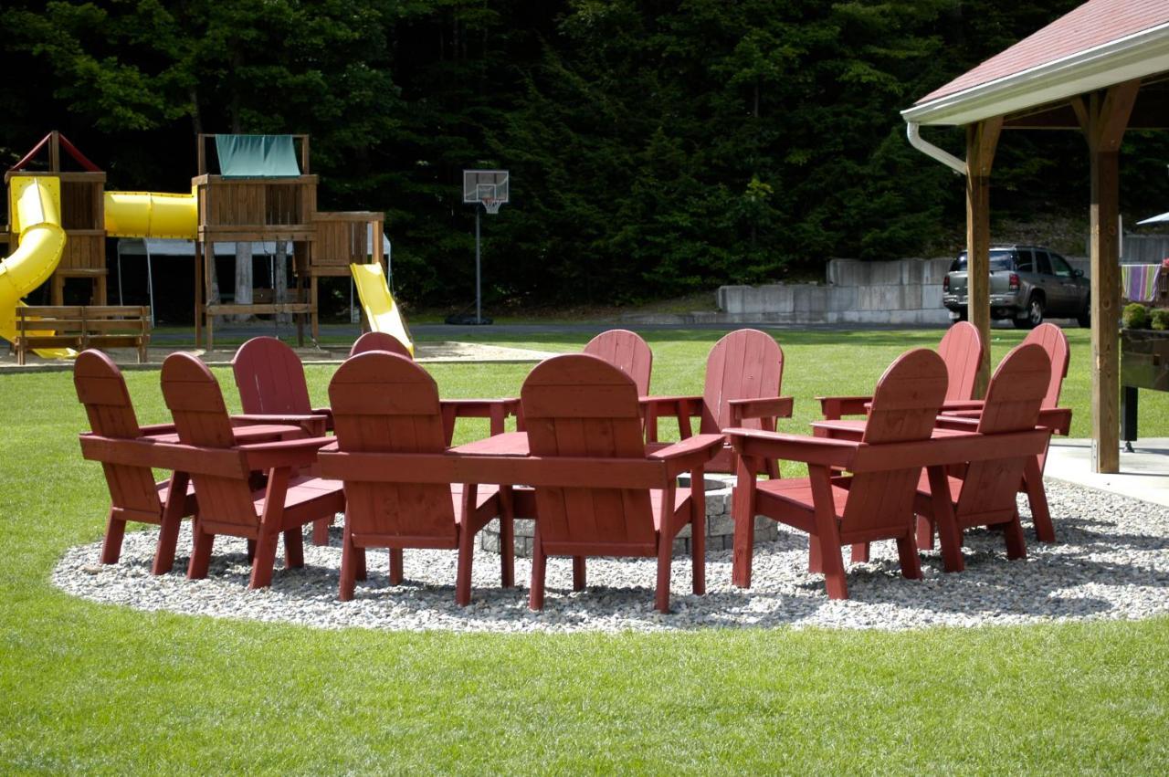 Hotel Country Cottages And Motel 2*